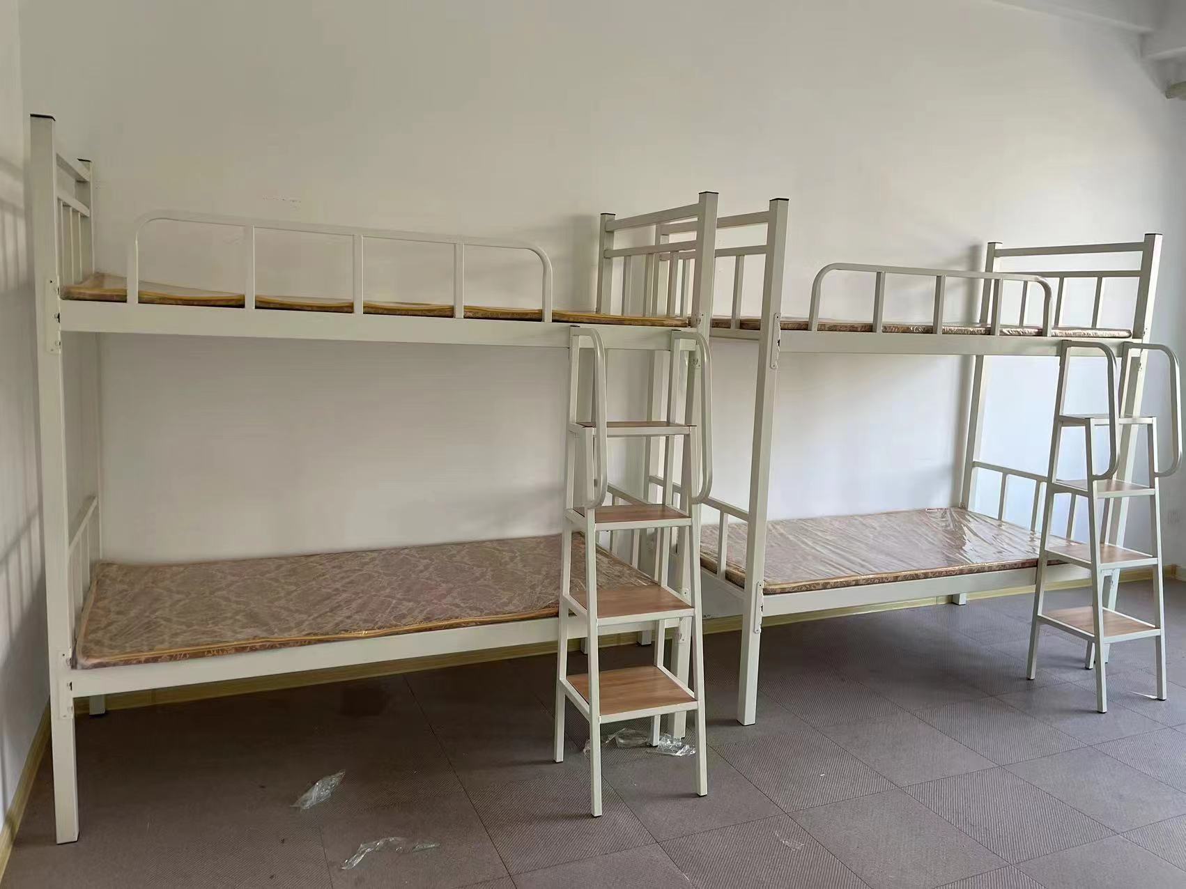 大連市足球運動學校
大連市足球運動學校